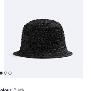 Zara black bucket hat